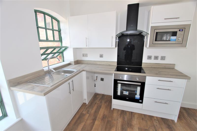 Property photo 3 of 12 Photo 4