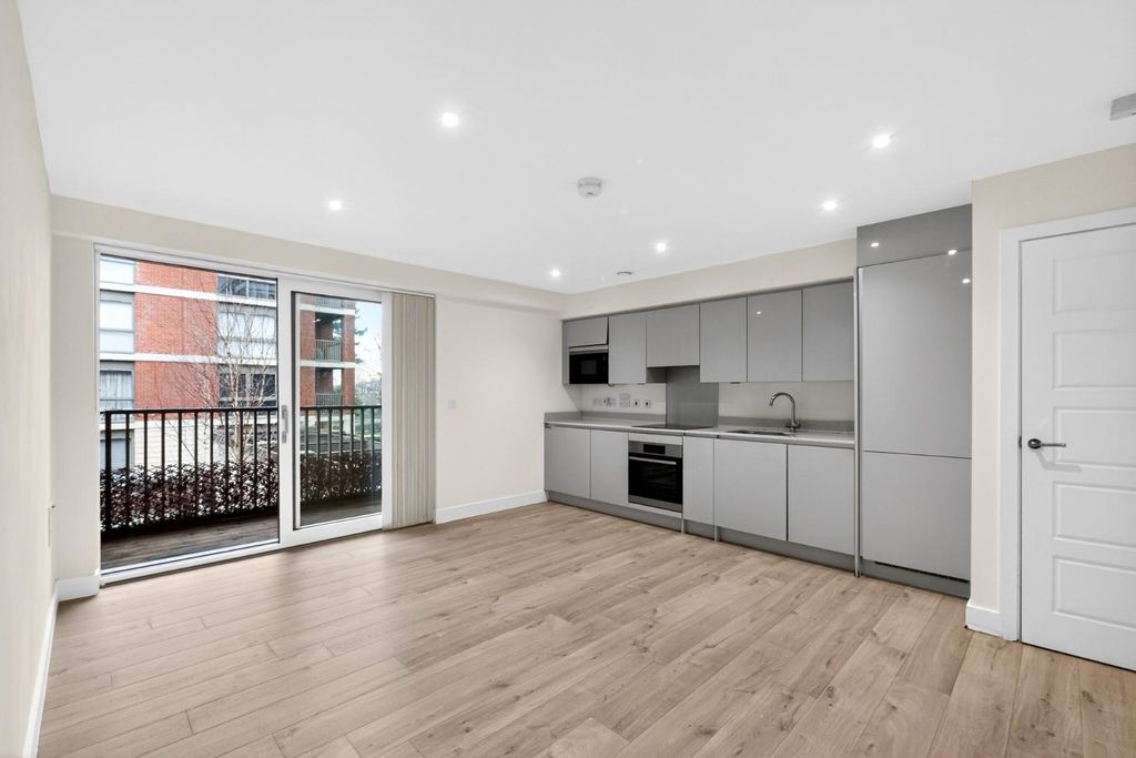 Property photo 2 of 20 Pnmb1034.Jpg