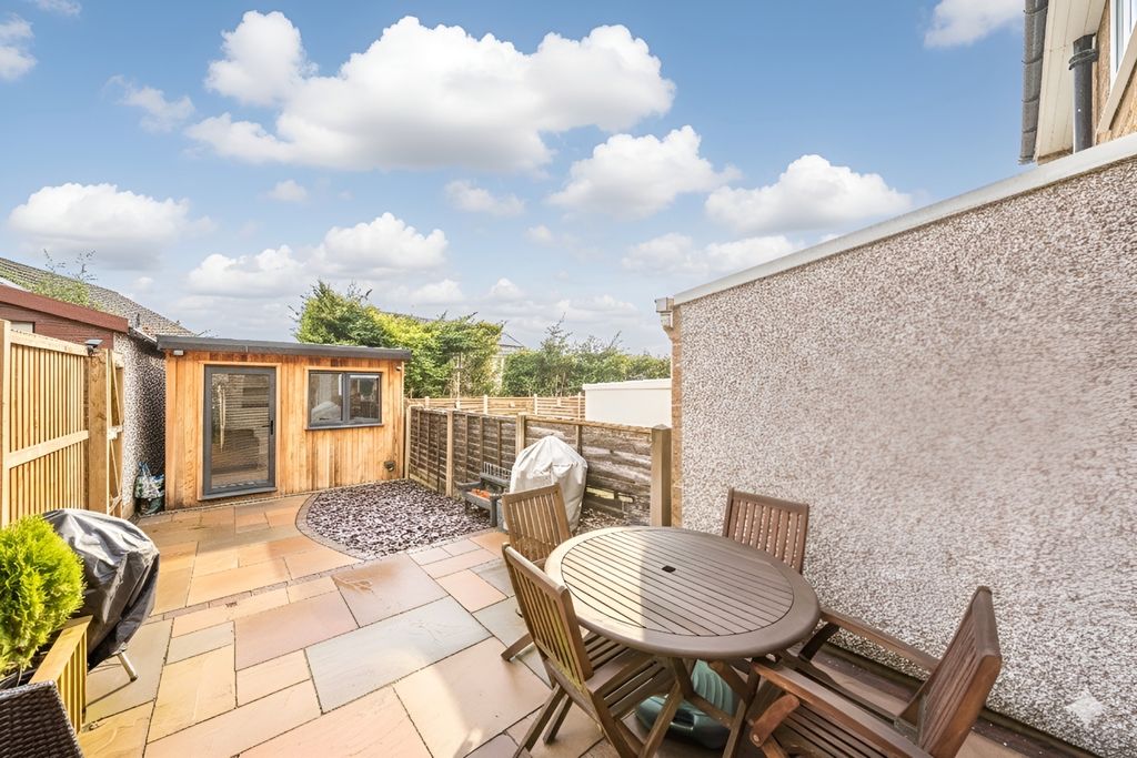 Property photo 3 of 17 Rear Garden With Purpose-Built Office