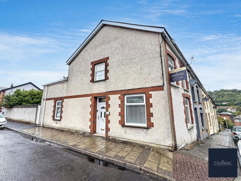 Property photo 1 of 32