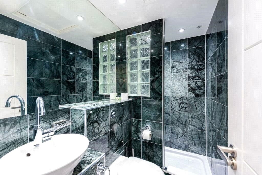 Property photo 3 of 3 A08J3000006Qzggiae_Mal240231_07.Jpg