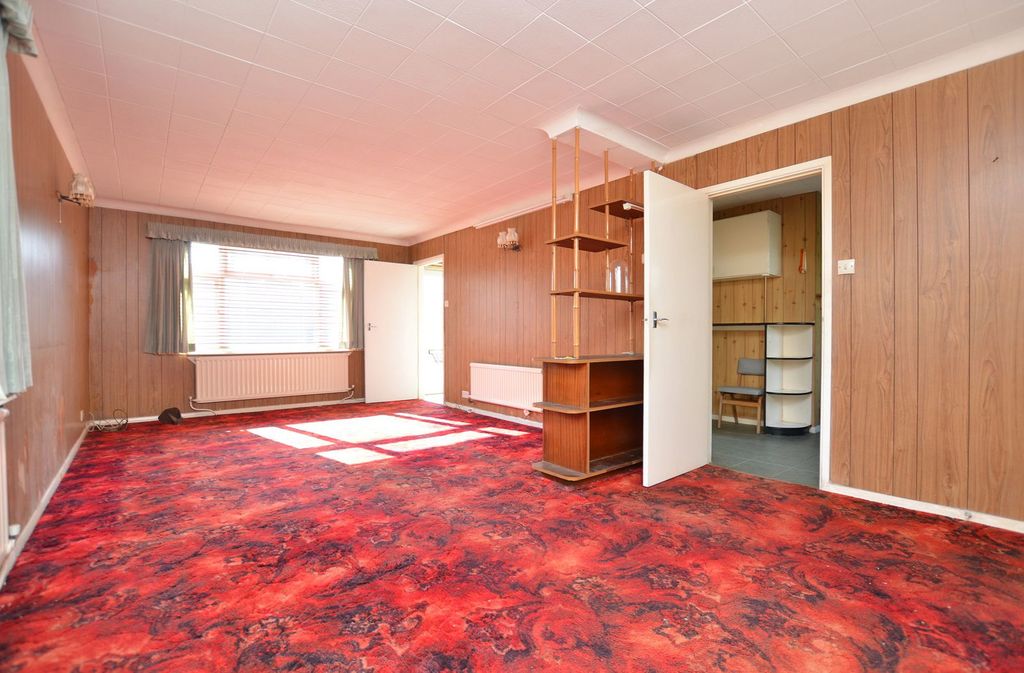 Property photo 2 of 13 2 - Livingdining-Room