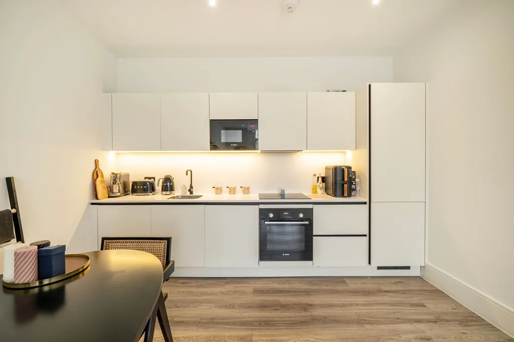 Field End Road, Malt Works Apartments HA4 – pohled 3