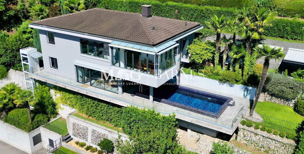 Property photo 3 of 13