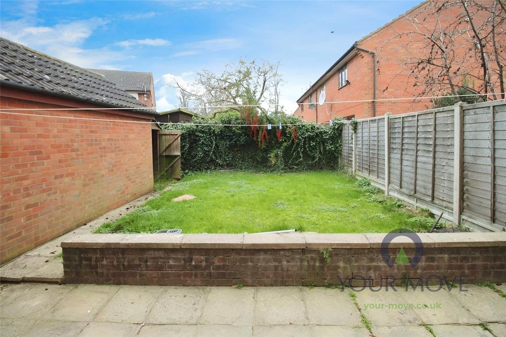 Property photo 3 of 14 Garden