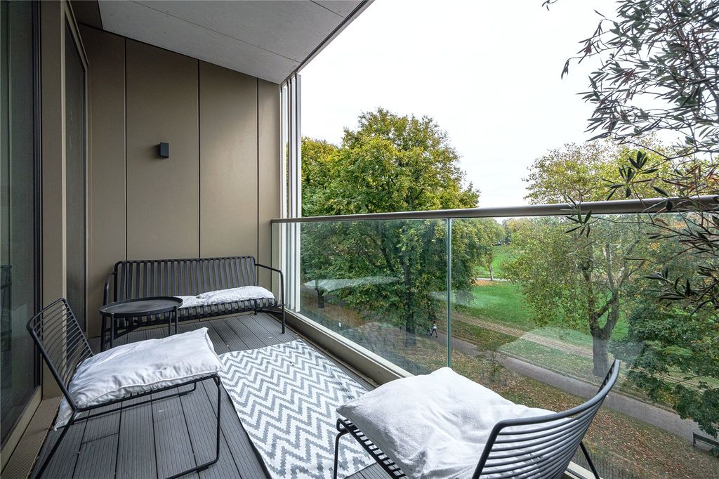 Property photo 3 of 14 Picture No. 07