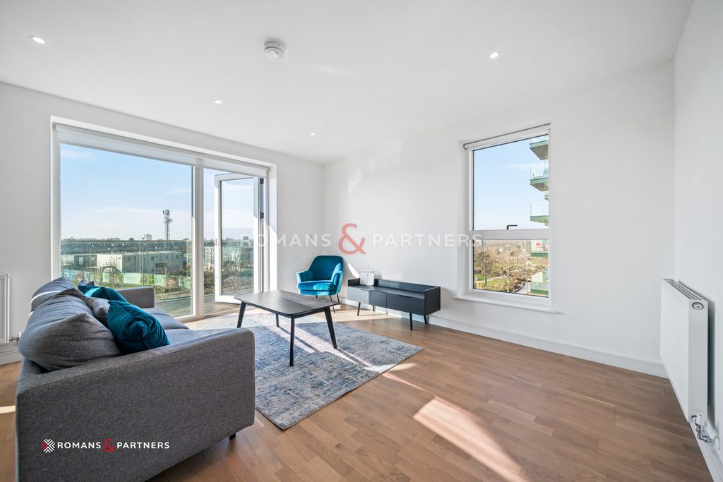 Property photo 2 of 12