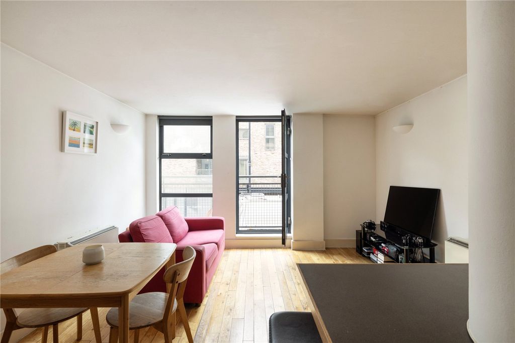 Property photo 2 of 10 Picture No. 03