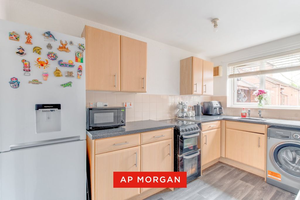 Property photo 2 of 13 Picture No. 05