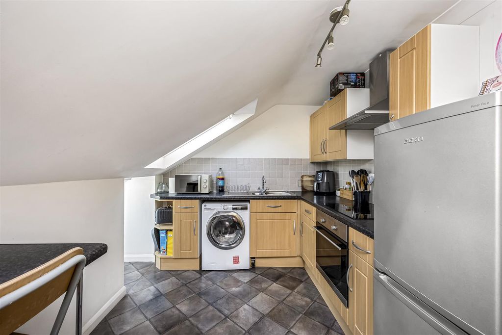 Property photo 3 of 13 Seafield Road 16, Flat 5-010.Jpg