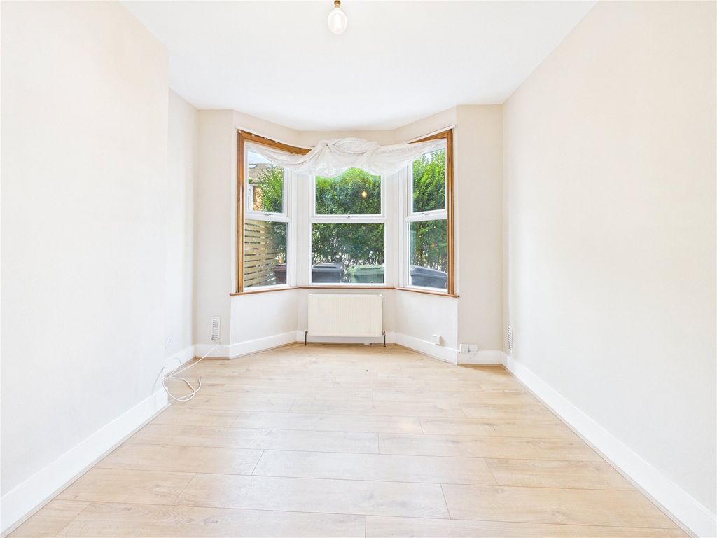 Property photo 3 of 25 Picture No. 07