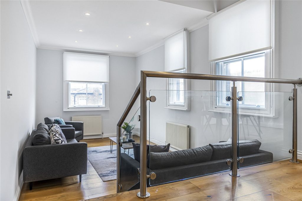 Property photo 3 of 28 Reception Room