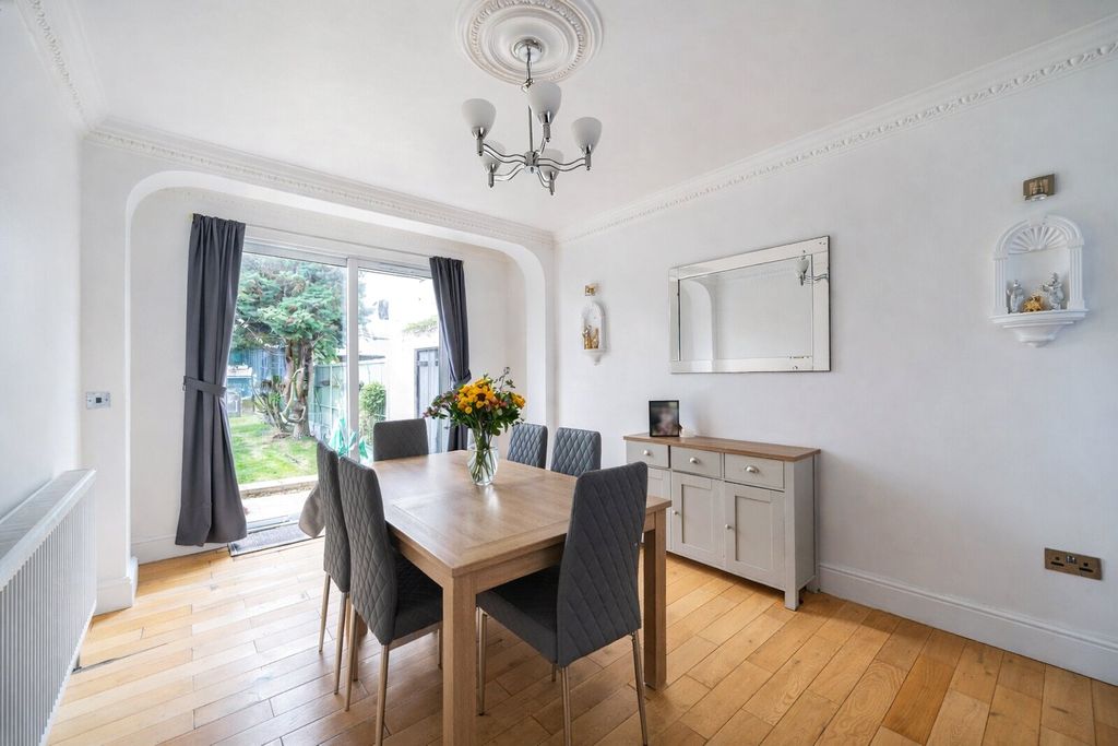 Property photo 3 of 17 Picture No. 31