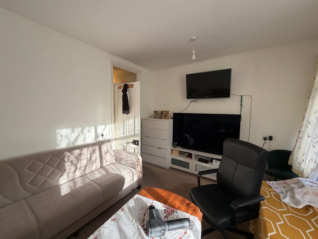 Property photo 2 of 24 Photo 7