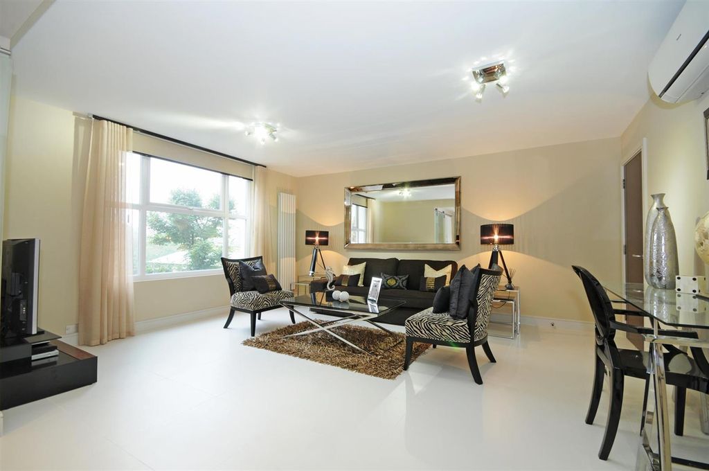 Property photo 1 of 10 Reception Room