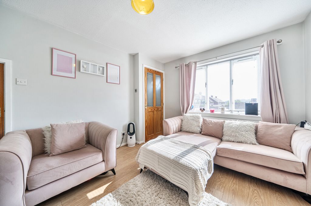Property photo 2 of 19 1487714-14-6A54Ad...