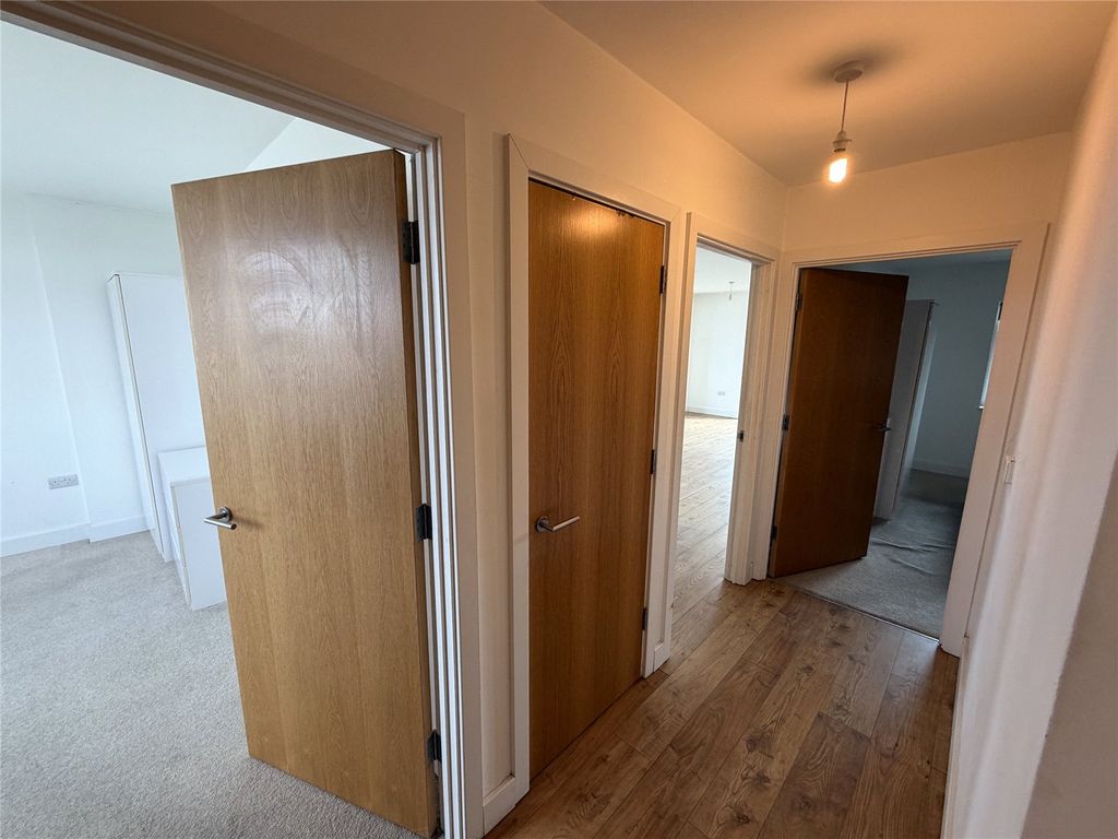 Property photo 3 of 9 Picture No. 02