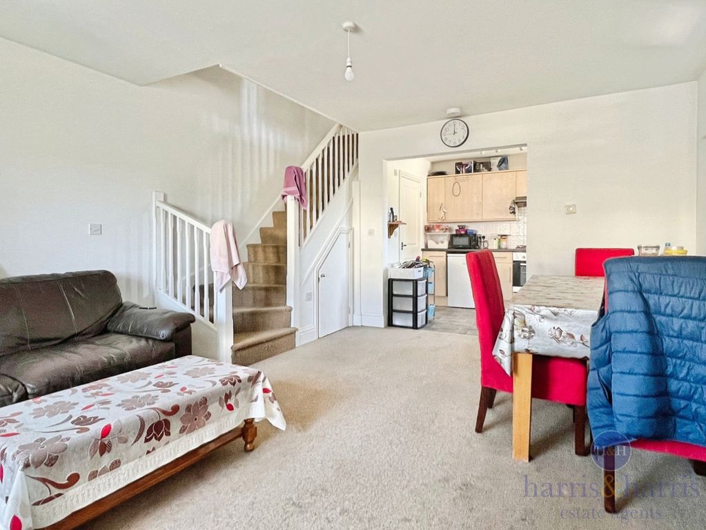 Property photo 2 of 11 Pbox-Img.Jpeg