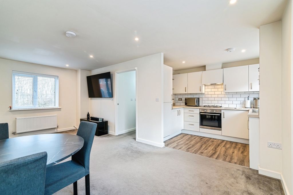 Property photo 3 of 13 Pbox-Img.Jpg