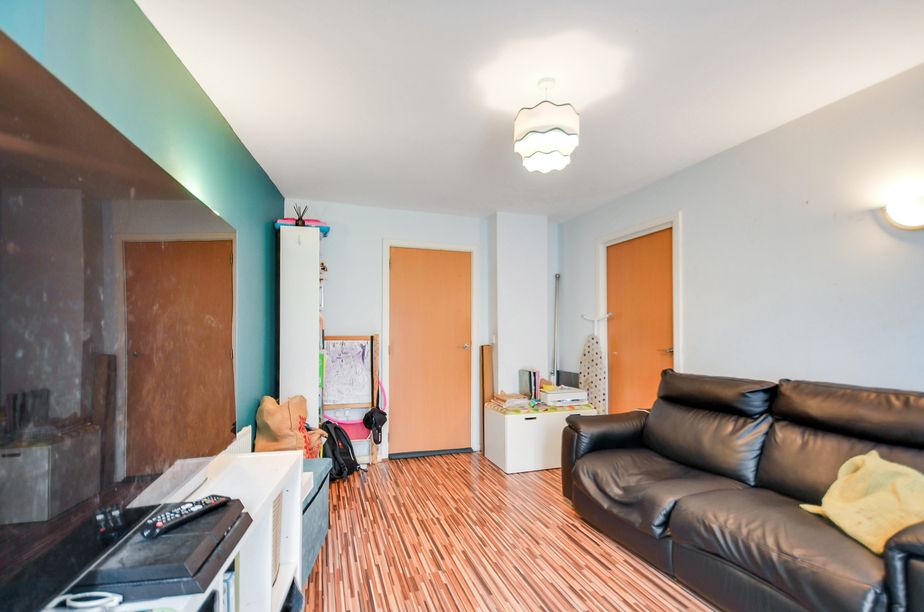 Property photo 3 of 19 Lounge_Pic_ (1).Jpg