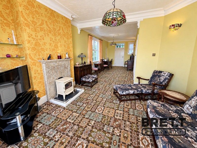 Property photo 3 of 15 Living Room