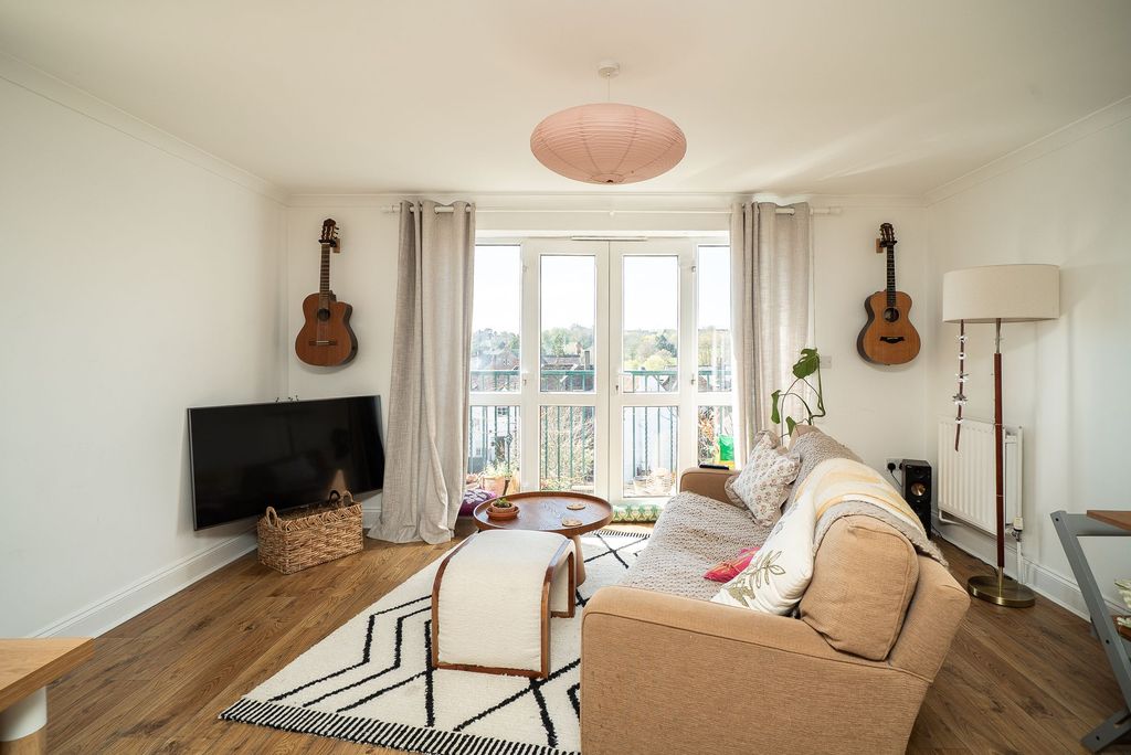 Property photo 2 of 12