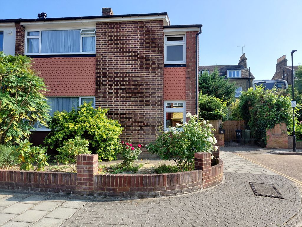 Property photo 3 of 12