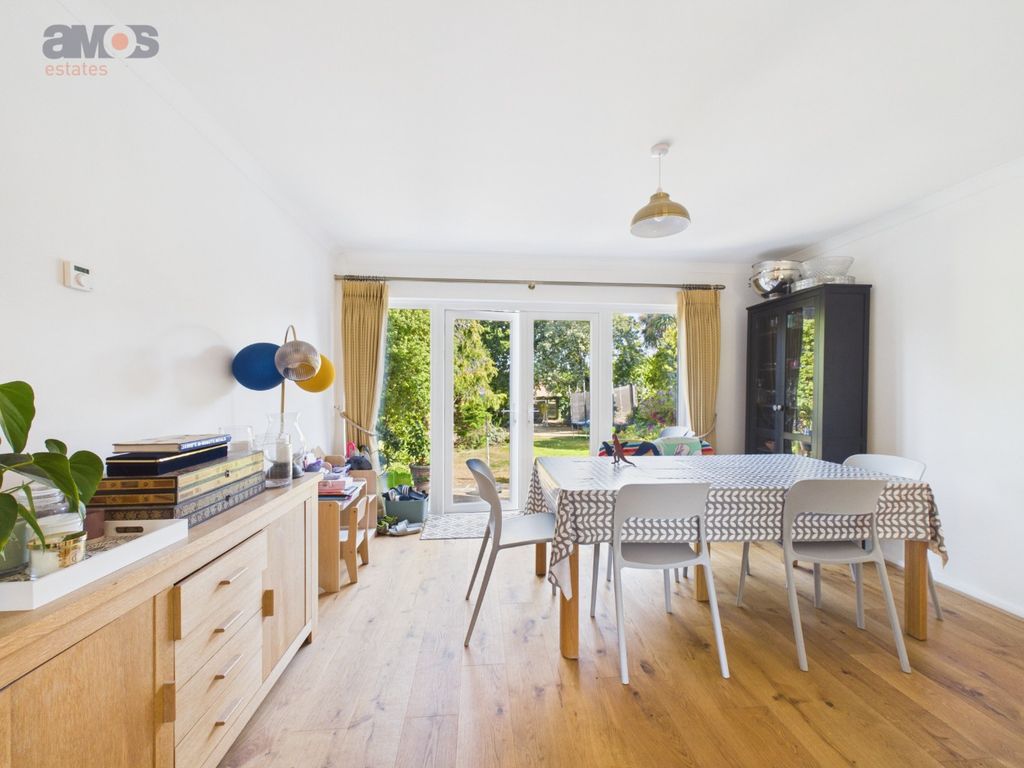 Property photo 3 of 22 5390614