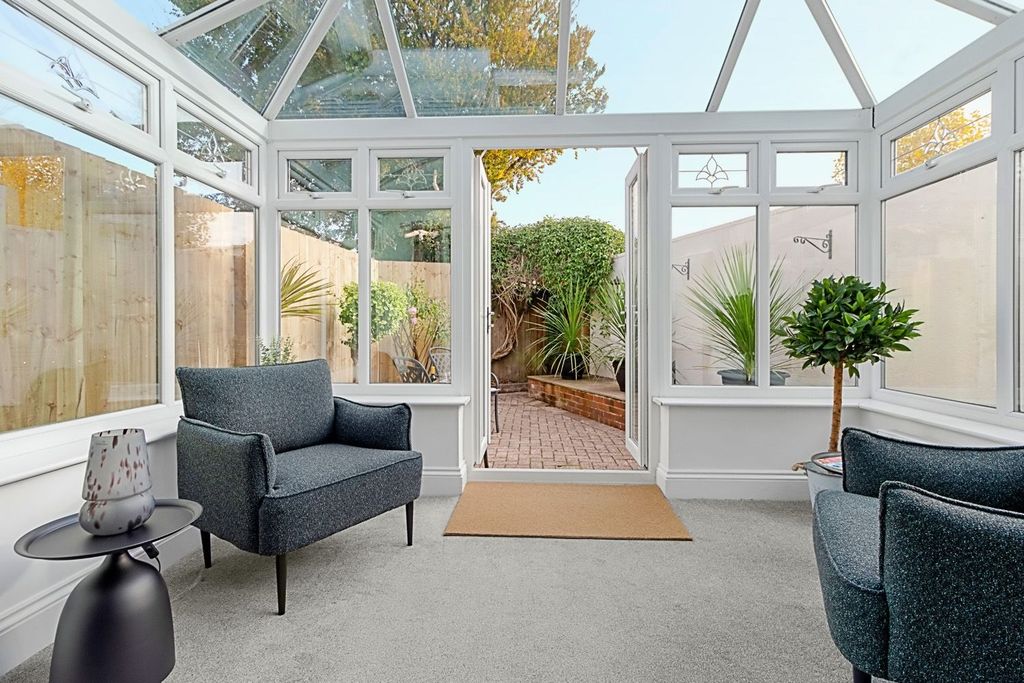 Property photo 3 of 21