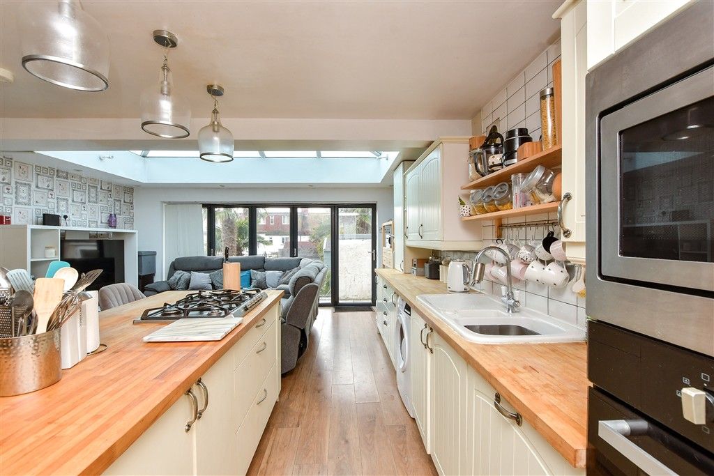 Property photo 2 of 15 Kitchen