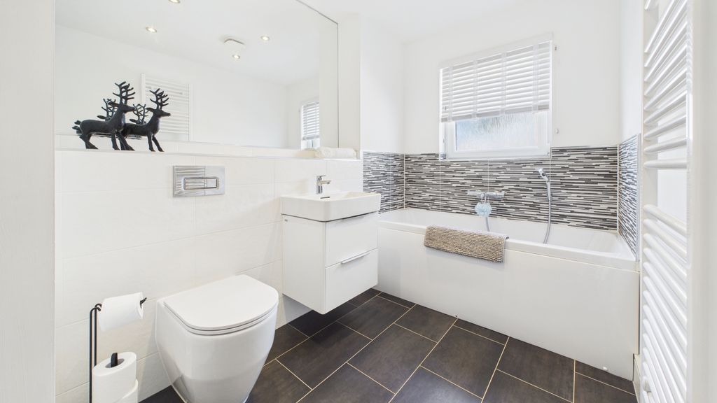 Additional image 26 of 5 bed detached house for saleGlenluce Drive, Bishopton PA7
