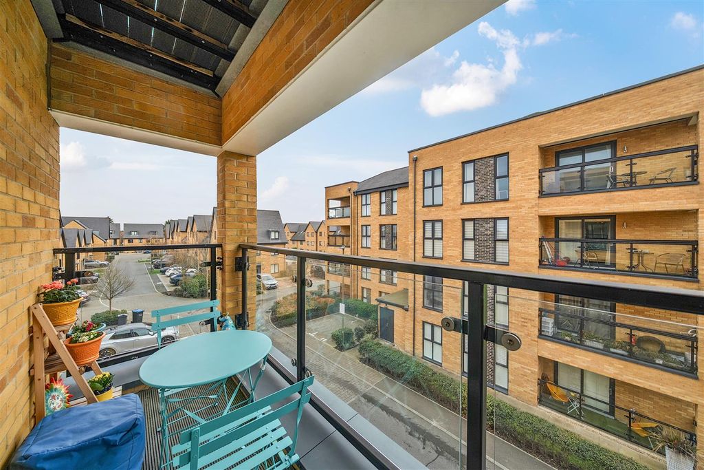 Property photo 3 of 12 1409900-19-699593Fa2545d.Jpg