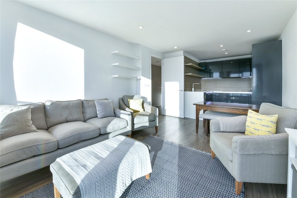 Property photo 2 of 13 Reception