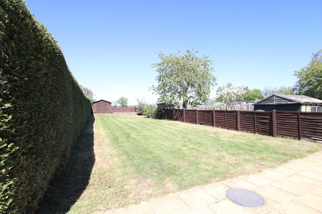 Property photo 3 of 16 Garden