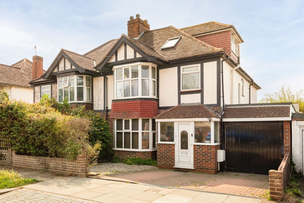 Property photo 1 of 26