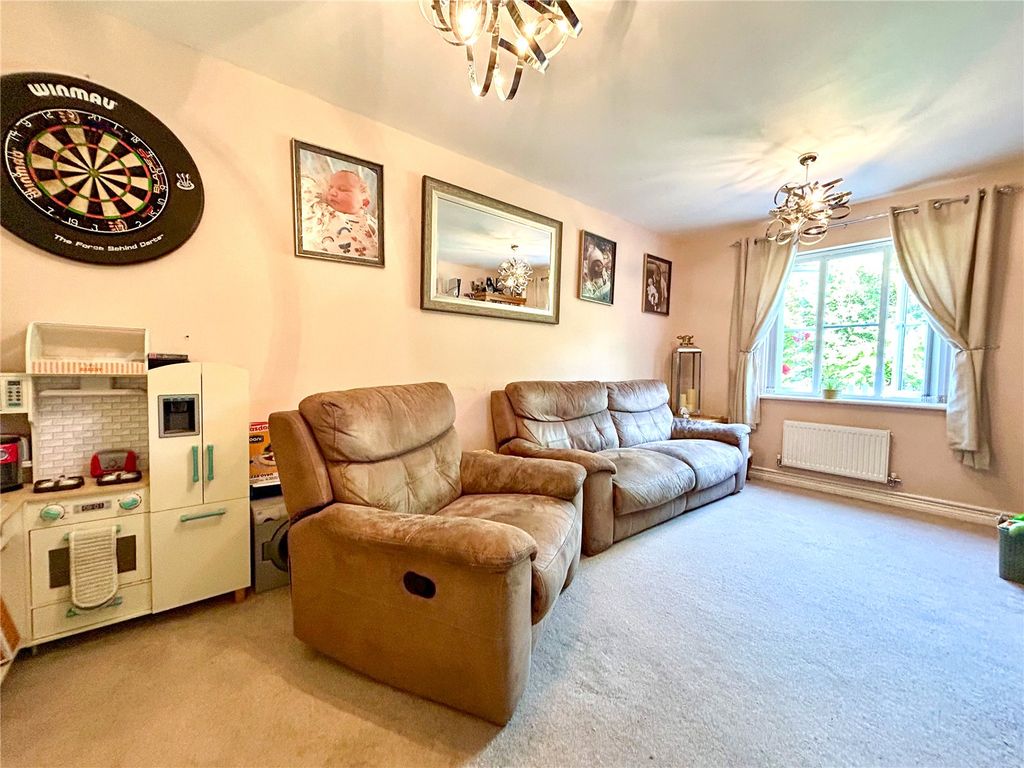 Property photo 3 of 12 Picture No. 20