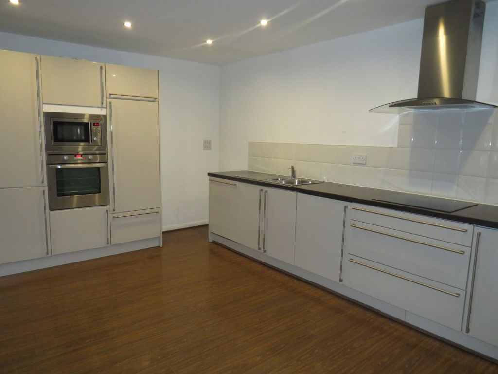 Property photo 2 of 8 Image