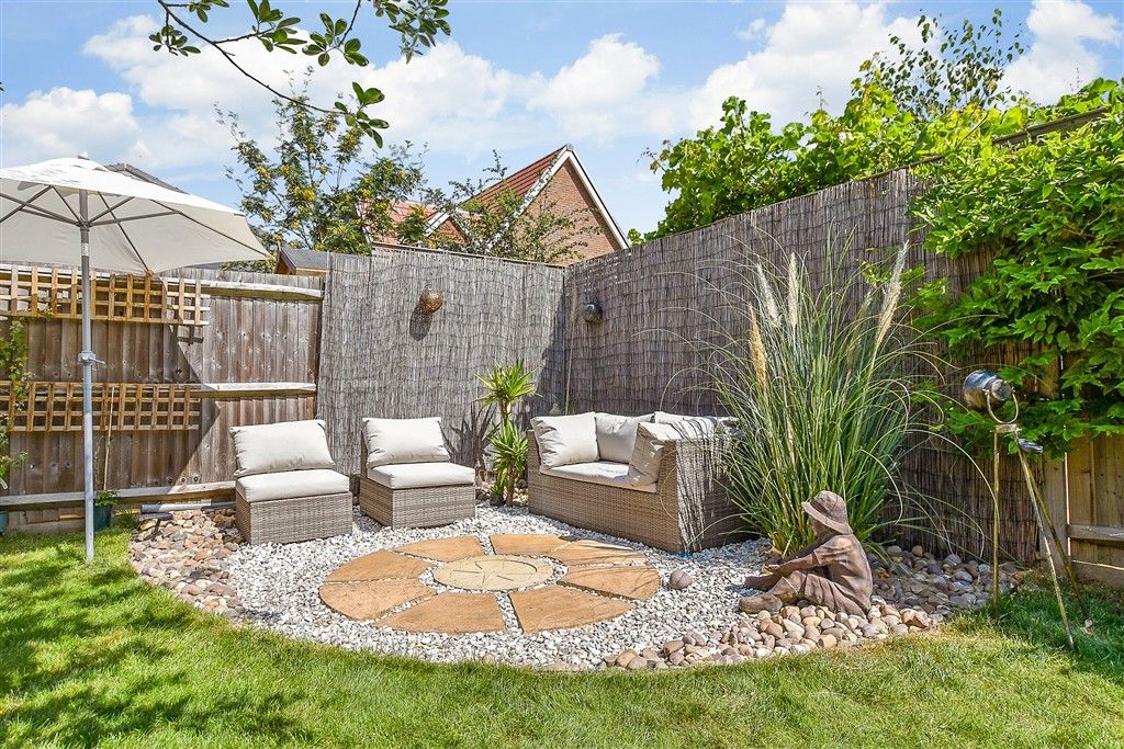 Property photo 3 of 10 Patio / Decking