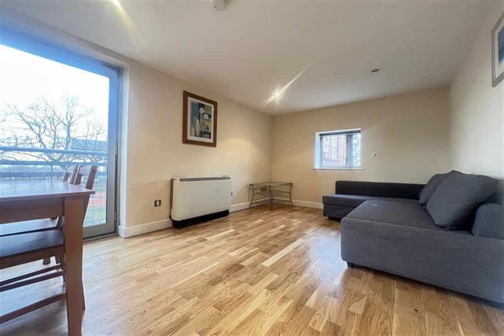 Property photo 1 of 6 (Main)