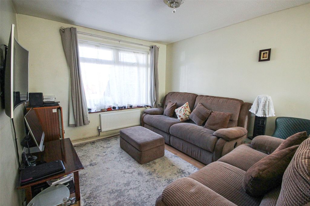 Property photo 2 of 16 Picture No. 03