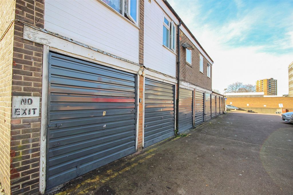 Property photo 1 of 4 Picture No. 06