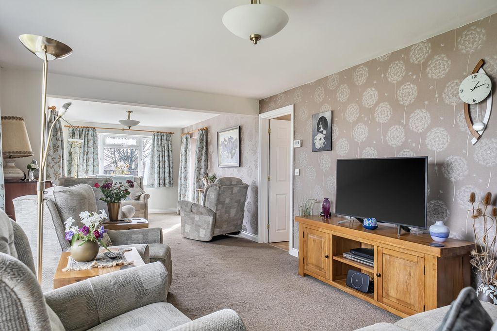 Property photo 3 of 24 Living Room