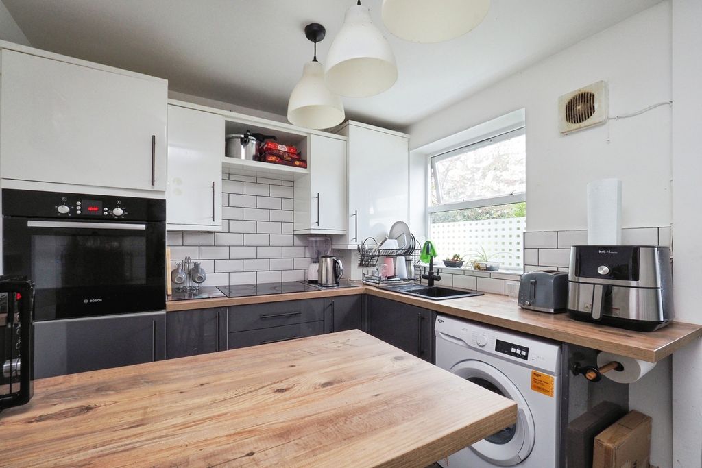 Property photo 2 of 15 Pbox-Img.Jpg