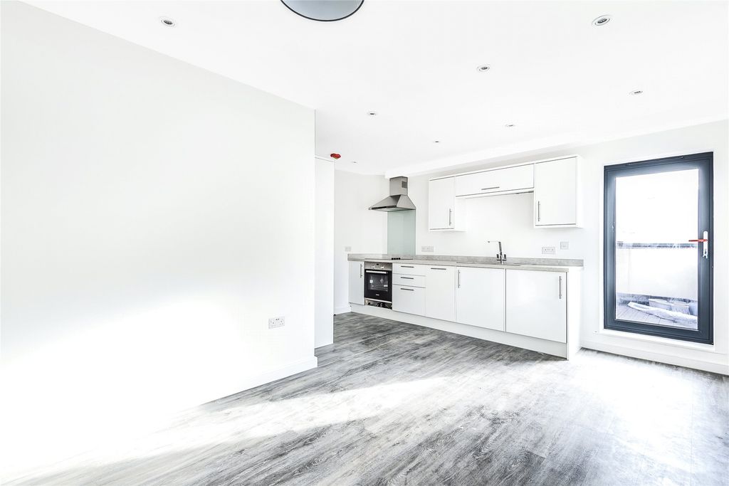 Property photo 2 of 7 Living Area