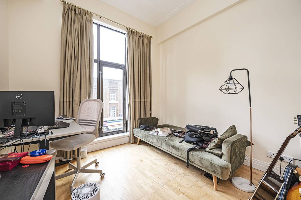 Property photo 1 of 9
