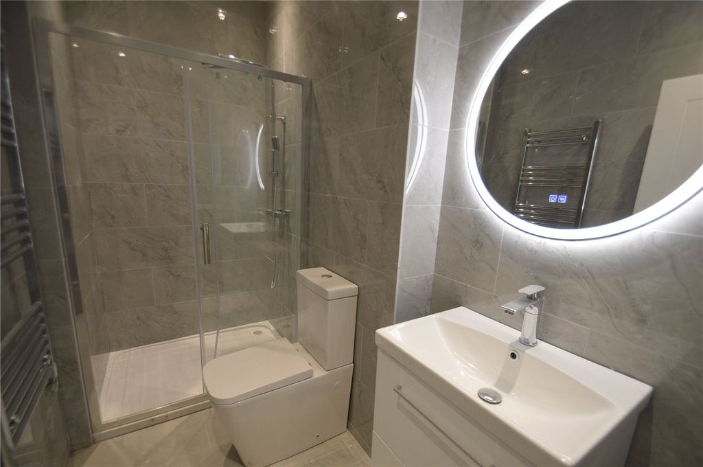 Property photo 3 of 6 Picture No. 04