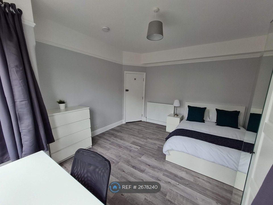 Property photo 3 of 24