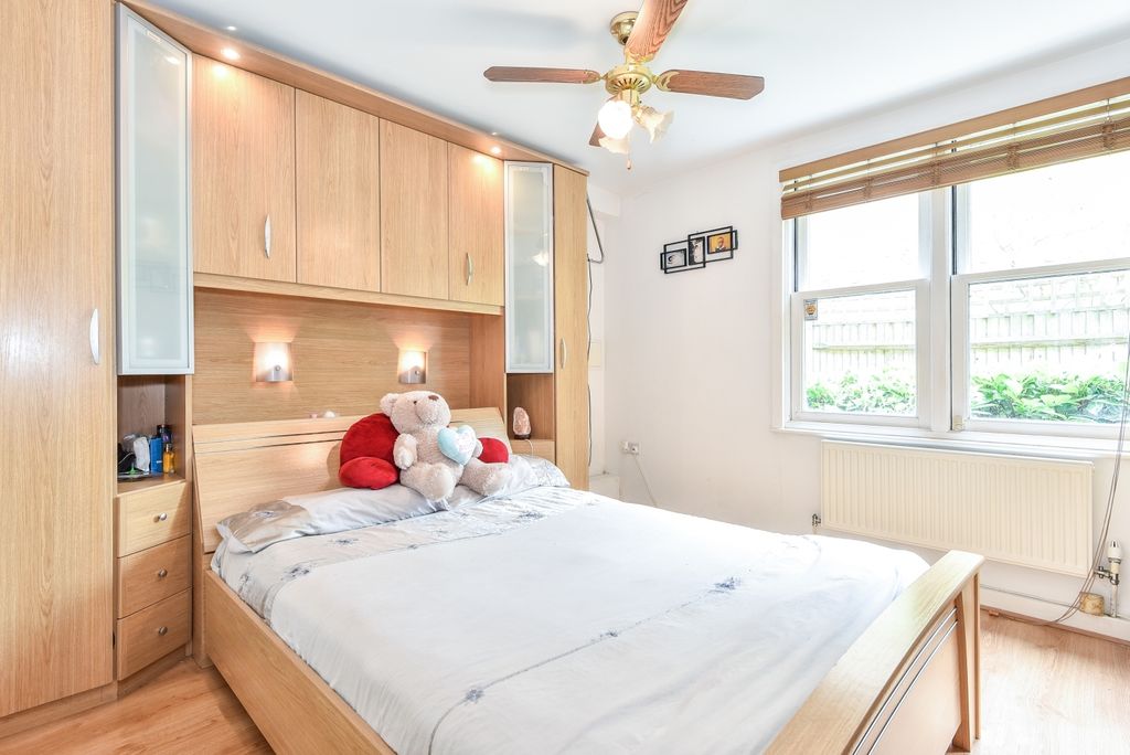 Property photo 3 of 13 Bedroom