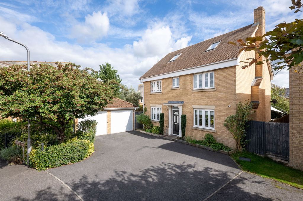 Property photo 1 of 36