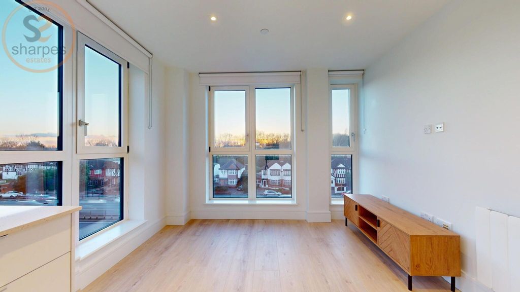 Property photo 2 of 19 1